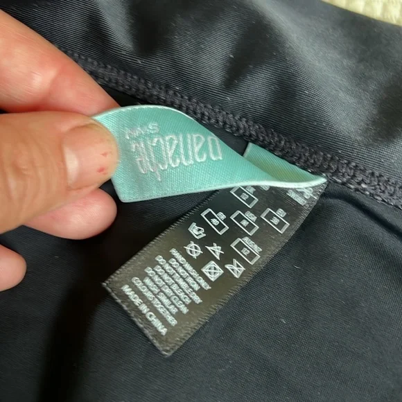 Palm print bathing suit top, black bottoms - Picture 2 of 3